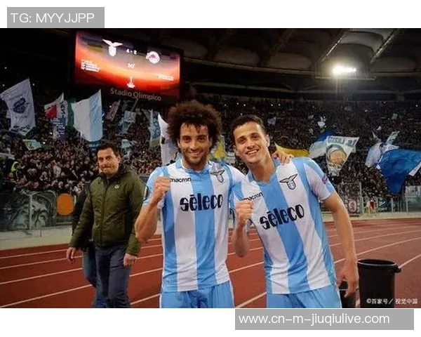 红牛与林茨的激烈对决揭示足球战术与团队合作的重要性